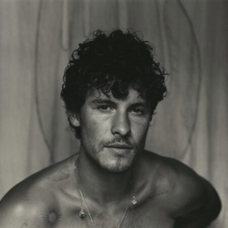 shawn mendes at the gaydolls